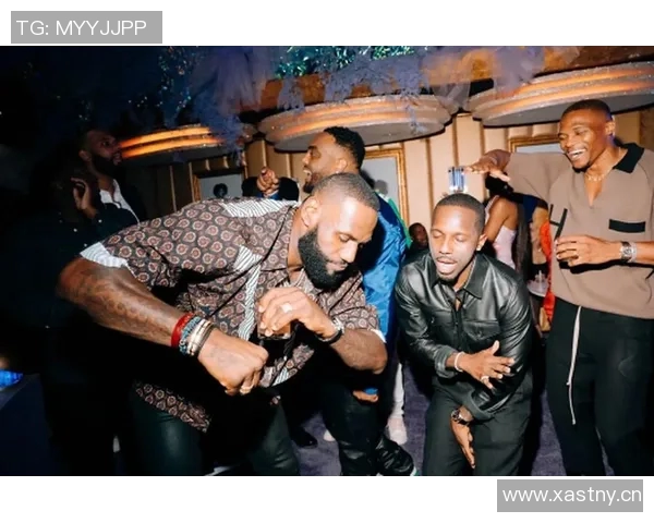 勒布朗分享与妻子同居的独特体验与家庭背景的深刻联系 勒布朗分享与妻子同居的独特体验与家庭背景的深刻联系