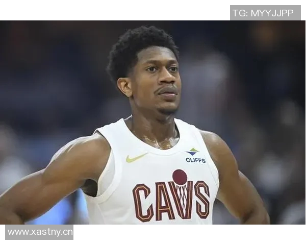 亨特半场14分钟因伤退场6投3中罚球6中5贡献14分2助希望恢复顺利 亨特半场14分钟因伤退场6投3中罚球6中5贡献14分2助希望恢复顺利