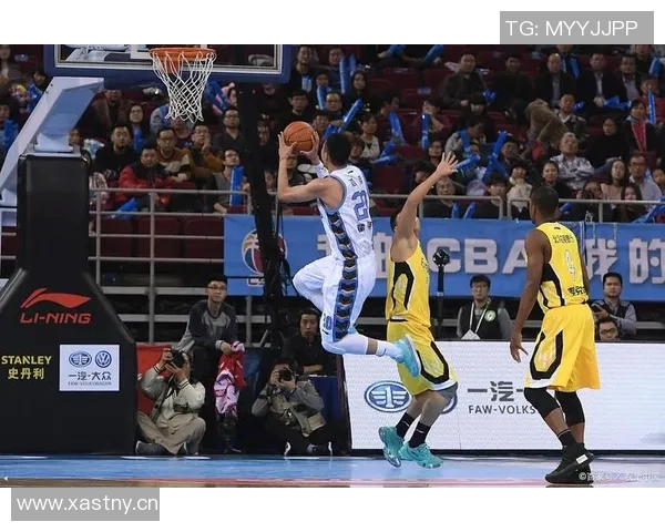 文班亚马半场高效表现仅用16分钟砍下22分7篮板3助攻引发热议 文班亚马半场高效表现仅用16分钟砍下22分7篮板3助攻引发热议