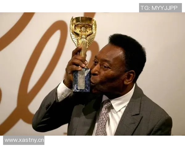 普斯卡什逝世19周年皇马官网致敬队史传奇射手